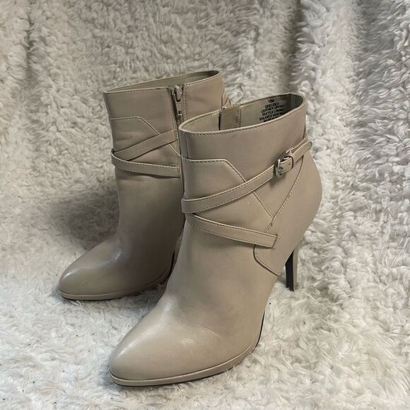 Nine West Elegant leather Beige Ankle platform heels Boots side zipper SZ10M - Picture 1 of 12
